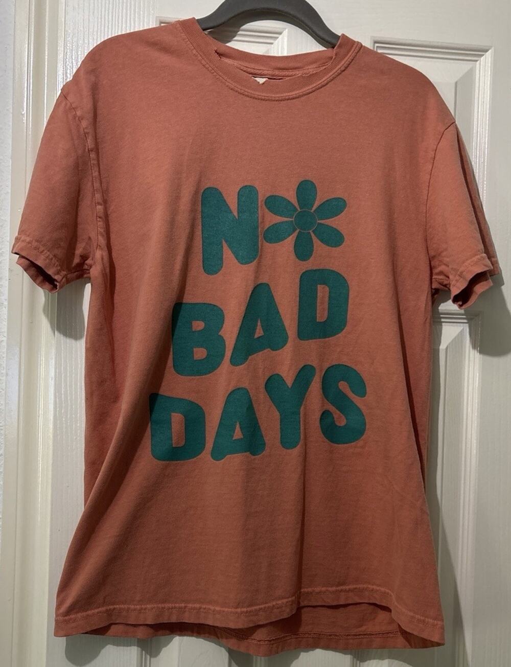 No Bad Days Graphic Tee Comfort Colors Terracotta Orange Blue Flower Size Medium